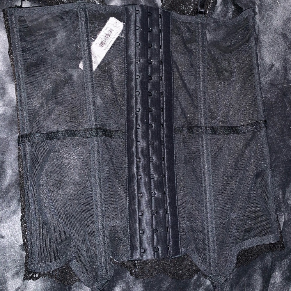 NEW Victoria’s Secret Corset Black Lace XS - Picture 10 of 10